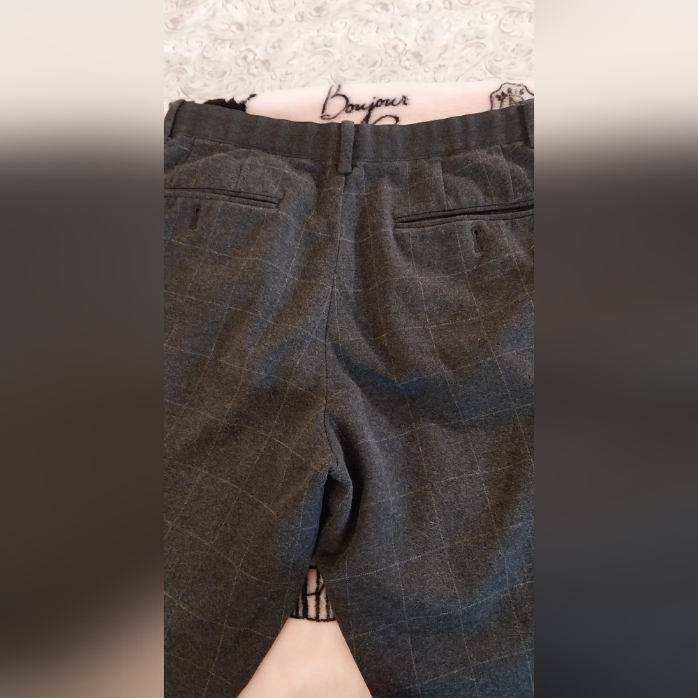 Uniqlo Slacks - Picture 3 of 4